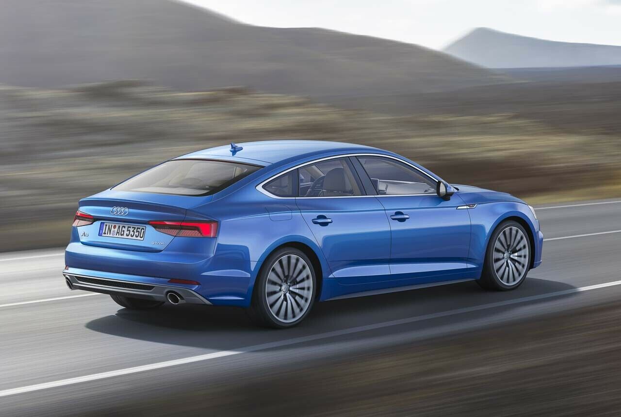Von schräg hinten wirkt der neue Audi A5 Sportback tatsächlich recht frisch im Vergleich zum Vorgänger