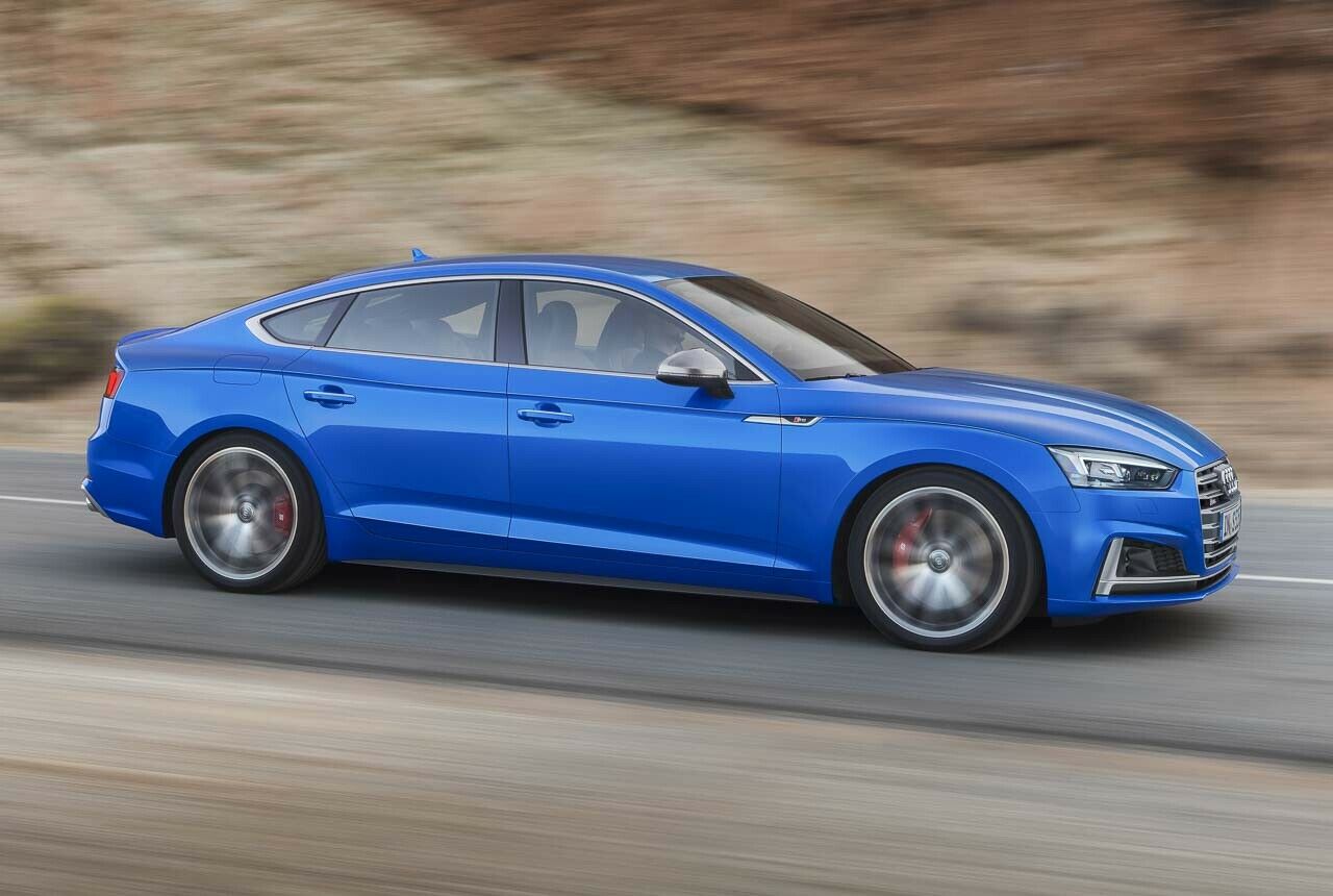 Die Preise für den Audi A5 Sportback starten bei 37.800 Euro, das vorläufige Topmodell S5 kostet 62.500 Euro. Genau wie das Coupé