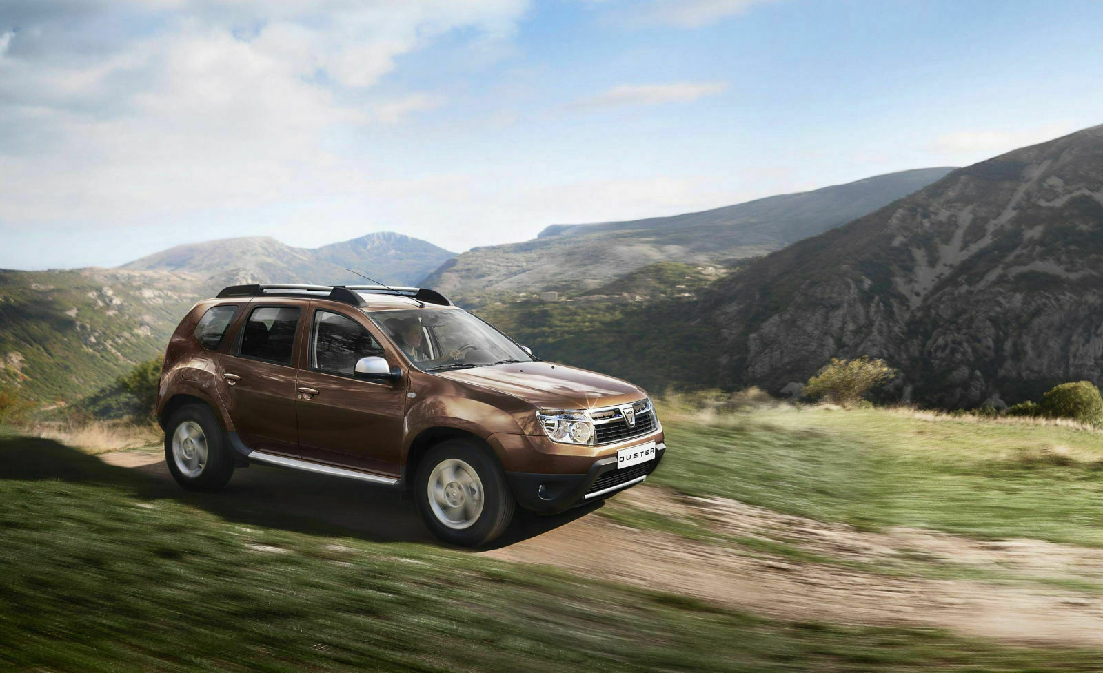 Der Dacia Duster ist ab sofort als Ice, Lauréate und Prestige besser ausgestattet.