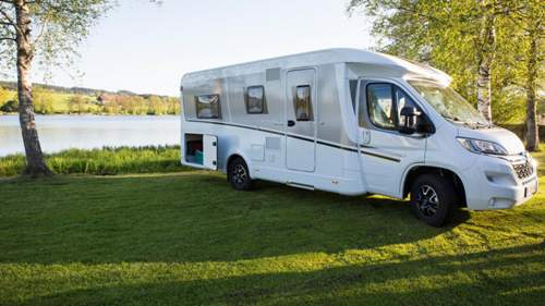 Der Reisemobil- und Caravanhersteller setzt auf Alkoven und bringt mehrere neue Modellemit zur Messe nach Düsseldorf