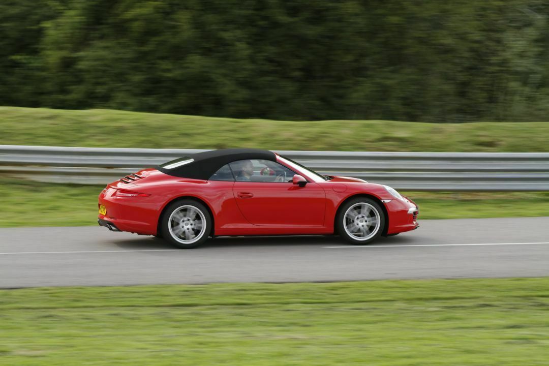 Porsche 911 Cabrio mit PDCC