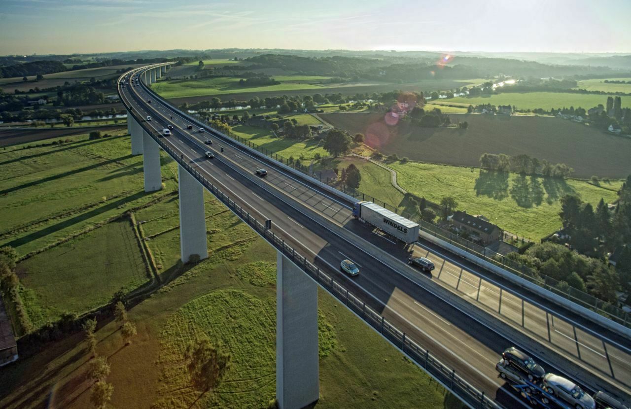 Ruhrtalbrücke/Mülheim. Mehr Geld für die Straßen - nur woher? Am wahrscheinlichsten scheint eine Ausweitung der LKW-Maut