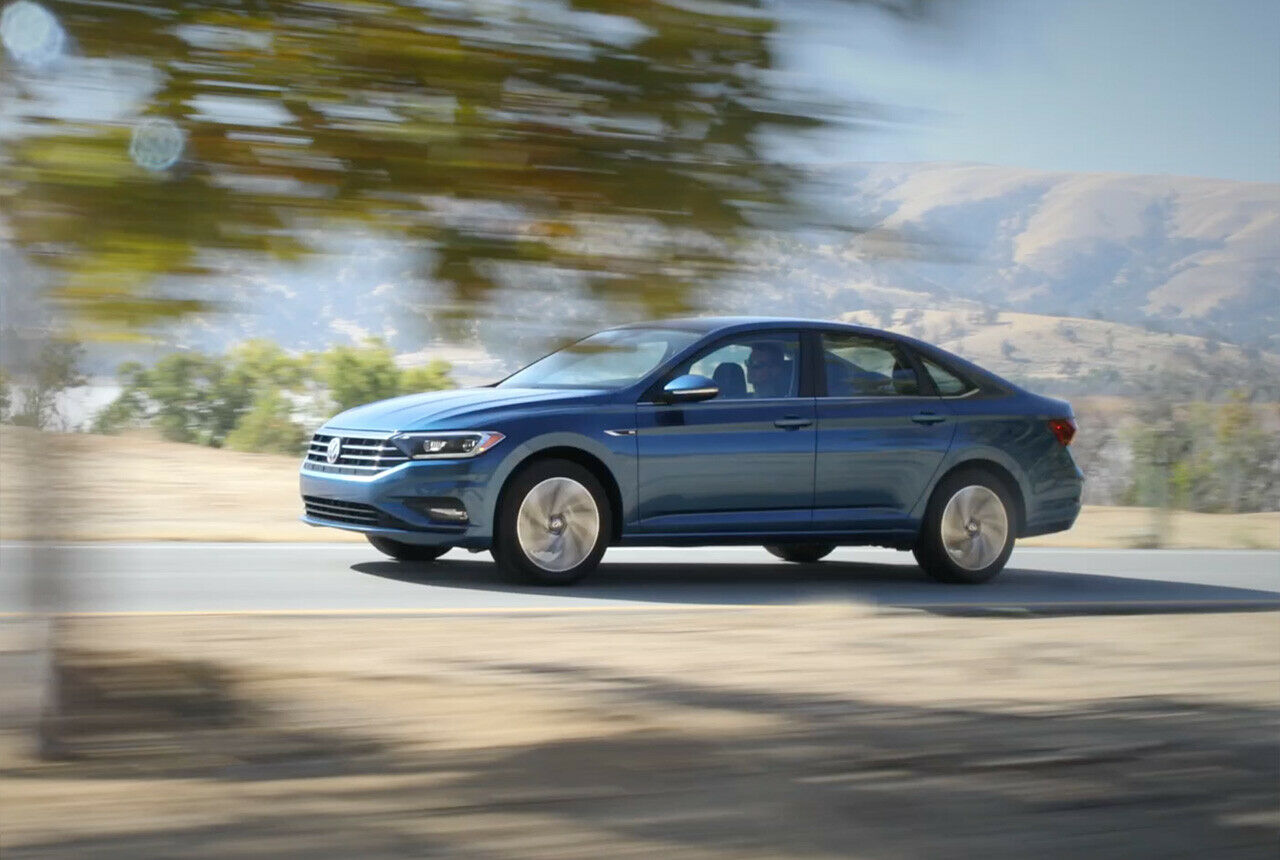 Unter der Haube des Jetta steckt immer ein 1,4-Liter-Turbobenziner mit 150 PS