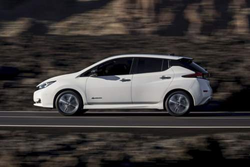 Einer der Konkurrenten des Renault Zoe kommt von Allianz-Partner Nissan: Der Leaf, ab März in zweiter Generation erhältlich