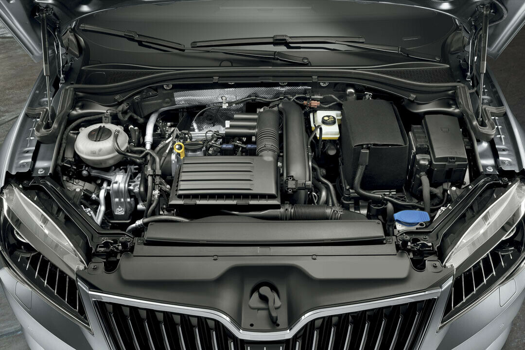 Skoda Superb Combi: Motor