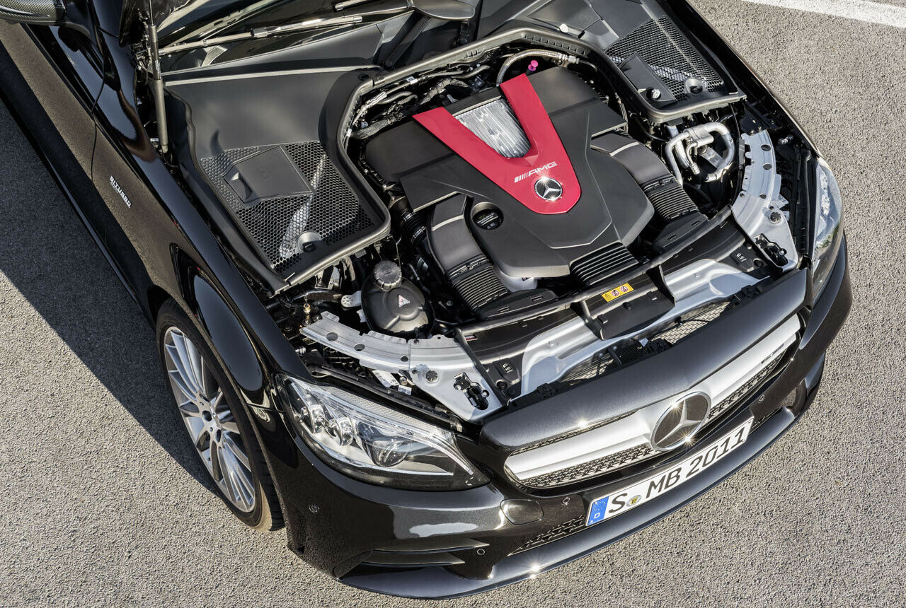 Unter der Haube des Mercedes-AMG C43 4Matic arbeitet weiterhin der 3,0-Liter-V6-Biturbo. Statt 367 PS leistet er nun 390 PS