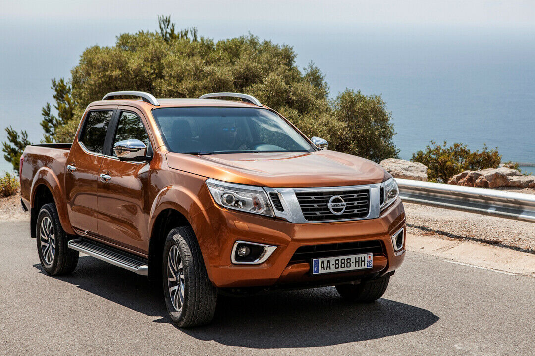 Allrad gehört beim Nissan Navara zur Serienausstattung. Nur die King-Cab-Version (anderthalb Kabinen) kann mit Heckantrieb geordert werden