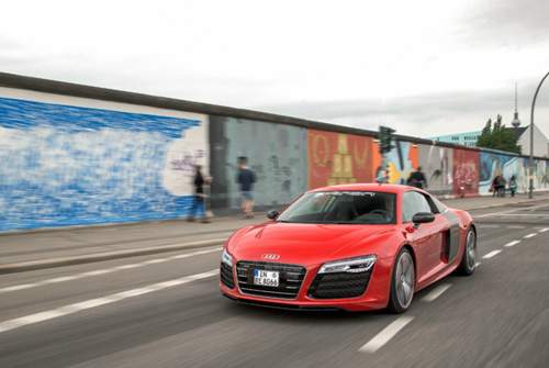 Erster Versuch: Das Projekt Audi R8 E-Tron landete in der Schublade. Technik-Chef Ulrich Hackenberg hat den zweiten Versuch gestartet