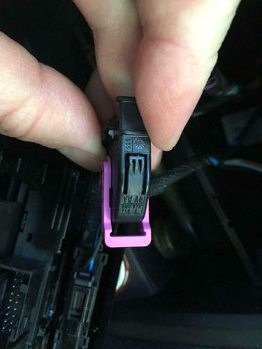 Stecker für untere Schaltereihe