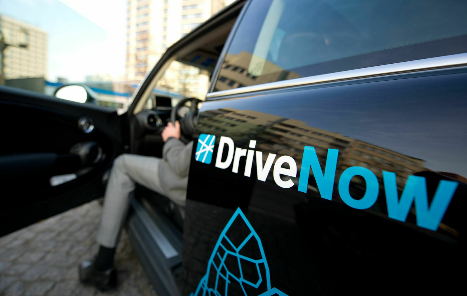 Bei einer Forsa-Umfrage waren drei Viertel der Befragten der Auffassung, Carsharing könne nur in Großstädten funktionieren