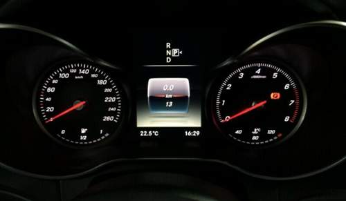 C250-kombiinstrument