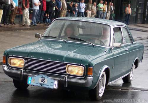Ford-20m-xl-2door-green-vl