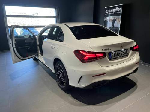 Abholung im Autohaus