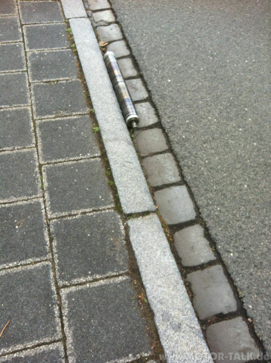 Meinen geparkten Dicken angerammelt und abgehauen