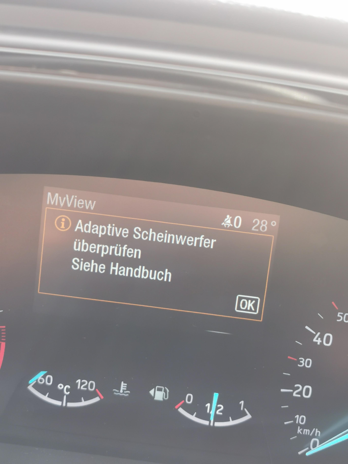 Meldung: Adaptive Scheinwerfer überprüfen