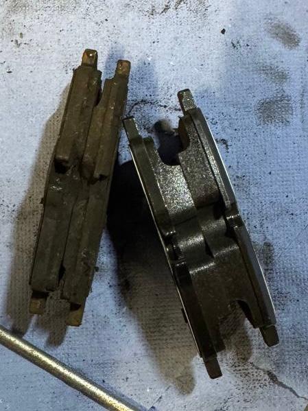 Meldung : Bremsbeläge hinten