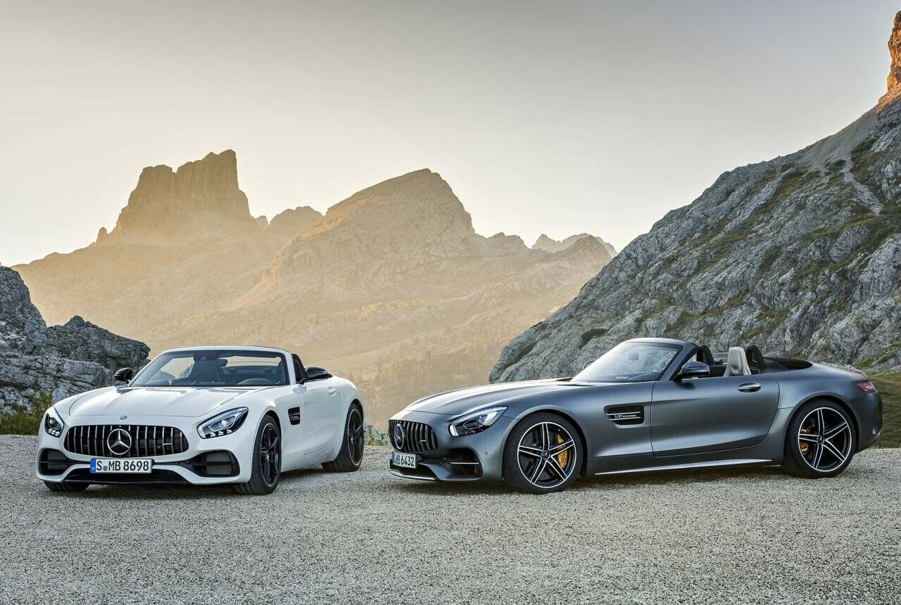 Mercedes-AMG GT Roadster "Basis" (in Weiß) und und GT C Roadster
