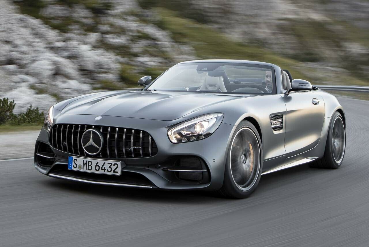 Im AMG GT Roadster C leistet der bekannte 4,0-Liter-V8 557 PS