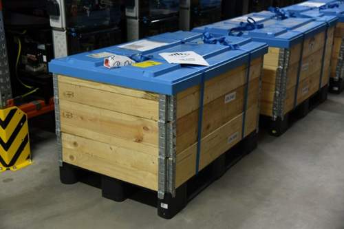 Nachschub: Neue, gebrauchte Batterien kommen aus dem MB-Energy-Werk in Kamenz in solchen Boxen nach Lünen