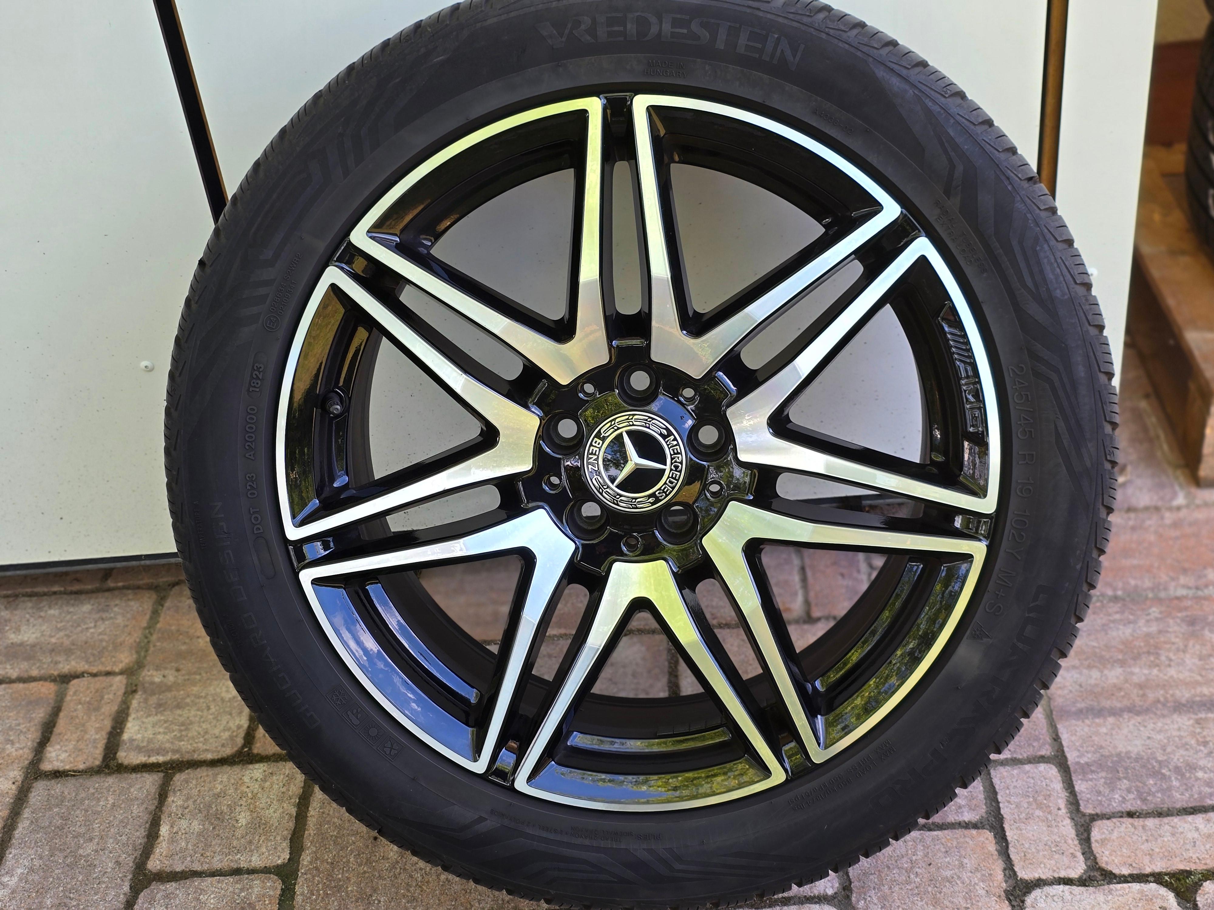 Mercedes Benz V-Klasse Vito W447 AMG 19 Zoll Rädersatz Allwetterreifen