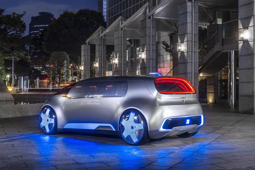 Eine Tür für alle: In den Mercedes Vision Tokyo steigen alle Passagiere über eine seitliche Flügeltüre