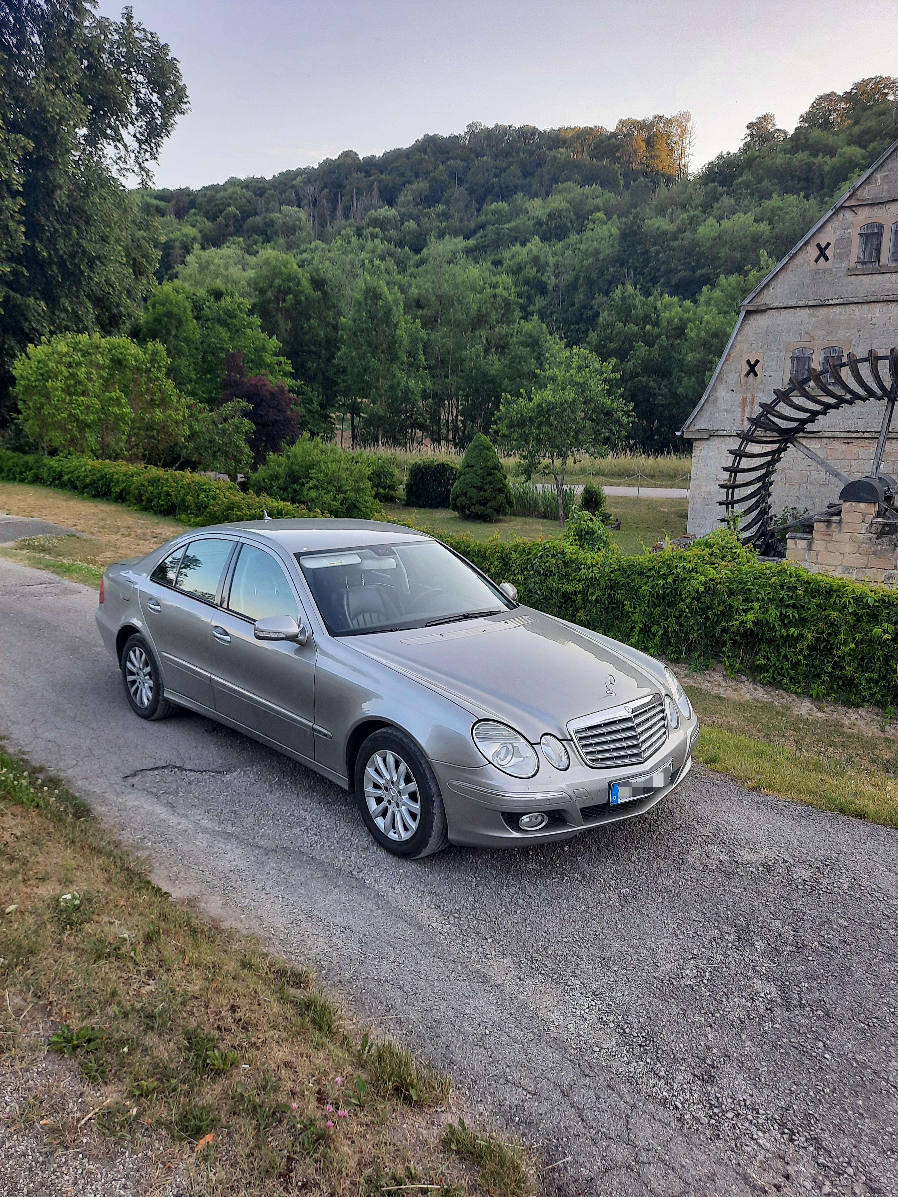 Mercedes E-Klasse W211 220 CDI Test