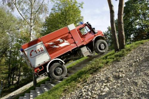 Mercedes-Benz Unimog U 4000 - U 5000