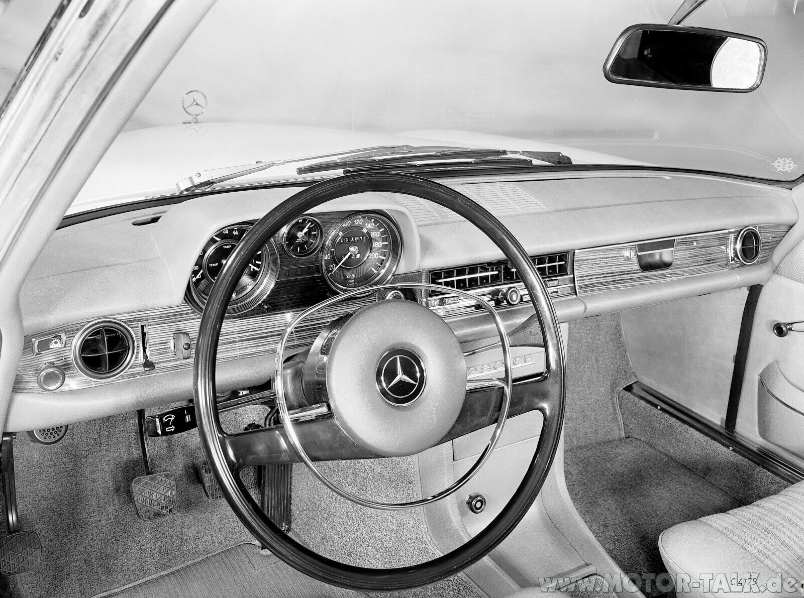 Mercedes S600 bzw.600SE W140 oder BMW 750i e38