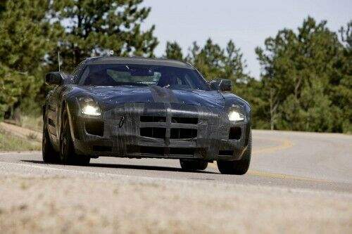 2011-mercedes-benz-sls-amg-gullwing-1-500x333