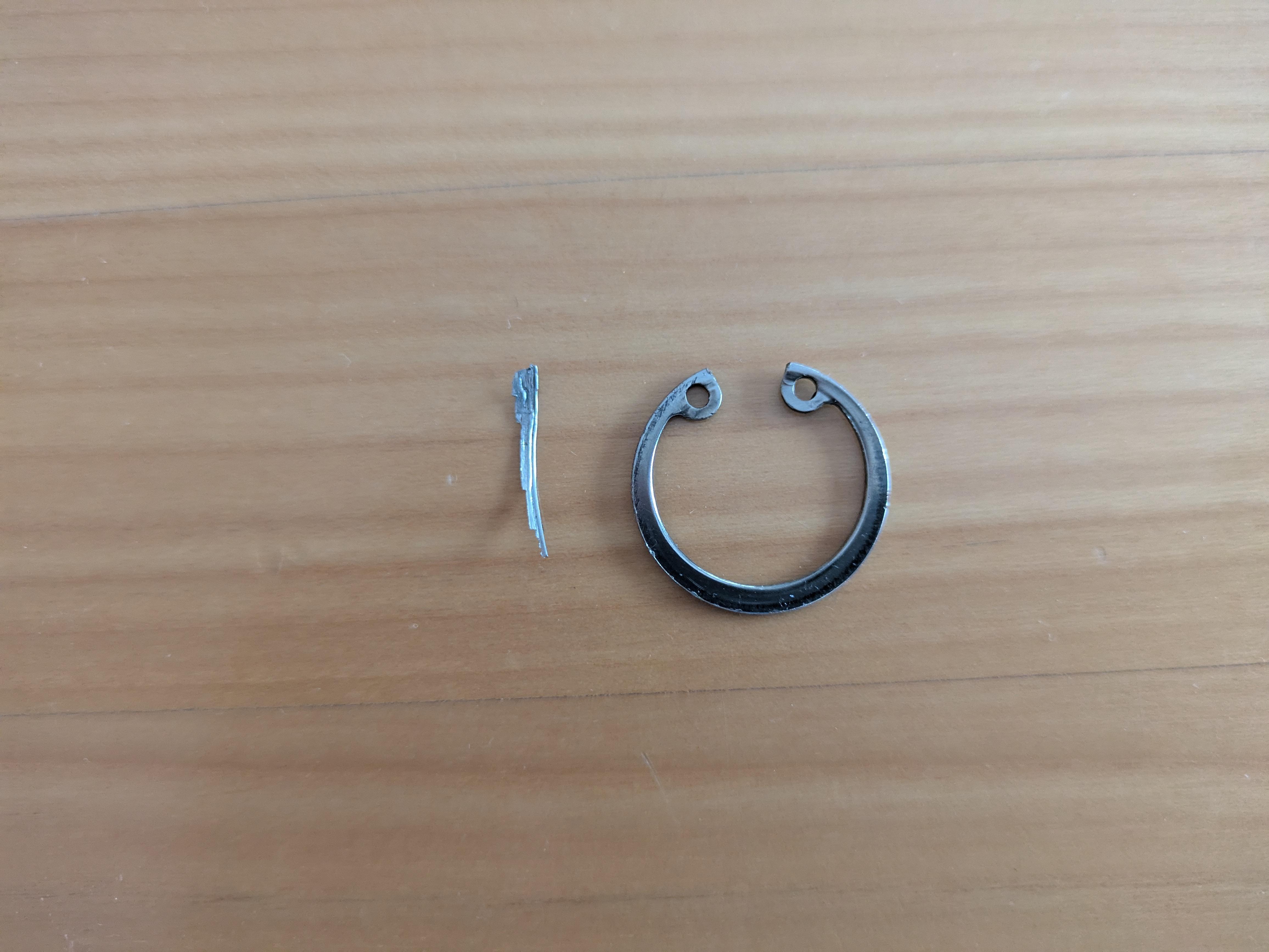 Metallisches Geräusch vom Motor