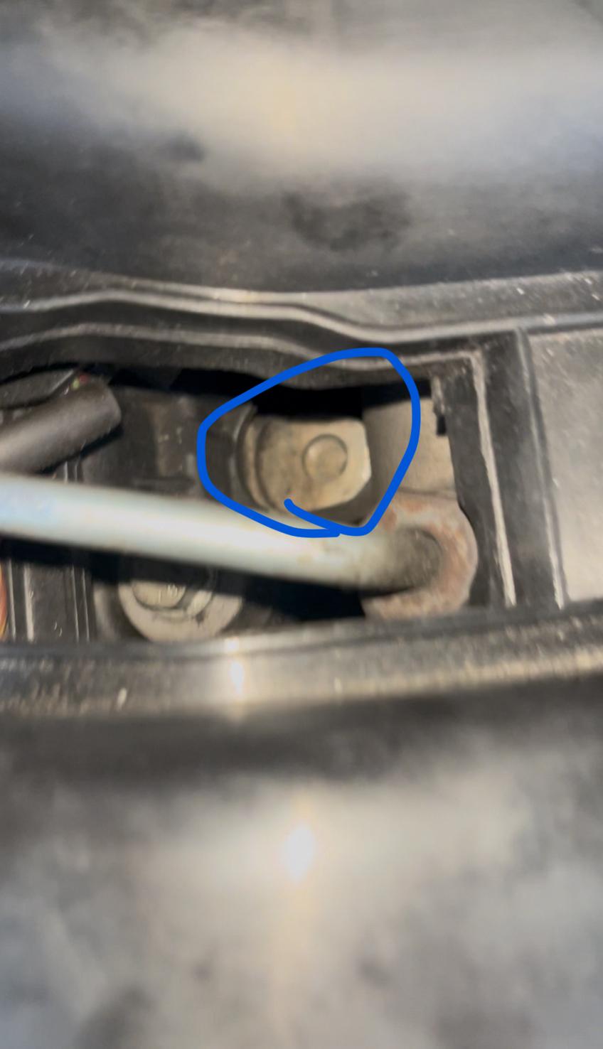 Metallisches Rasseln + Rauchbildung im Bereich Injektor - Steuerkette? (E61 530d, M57N2)