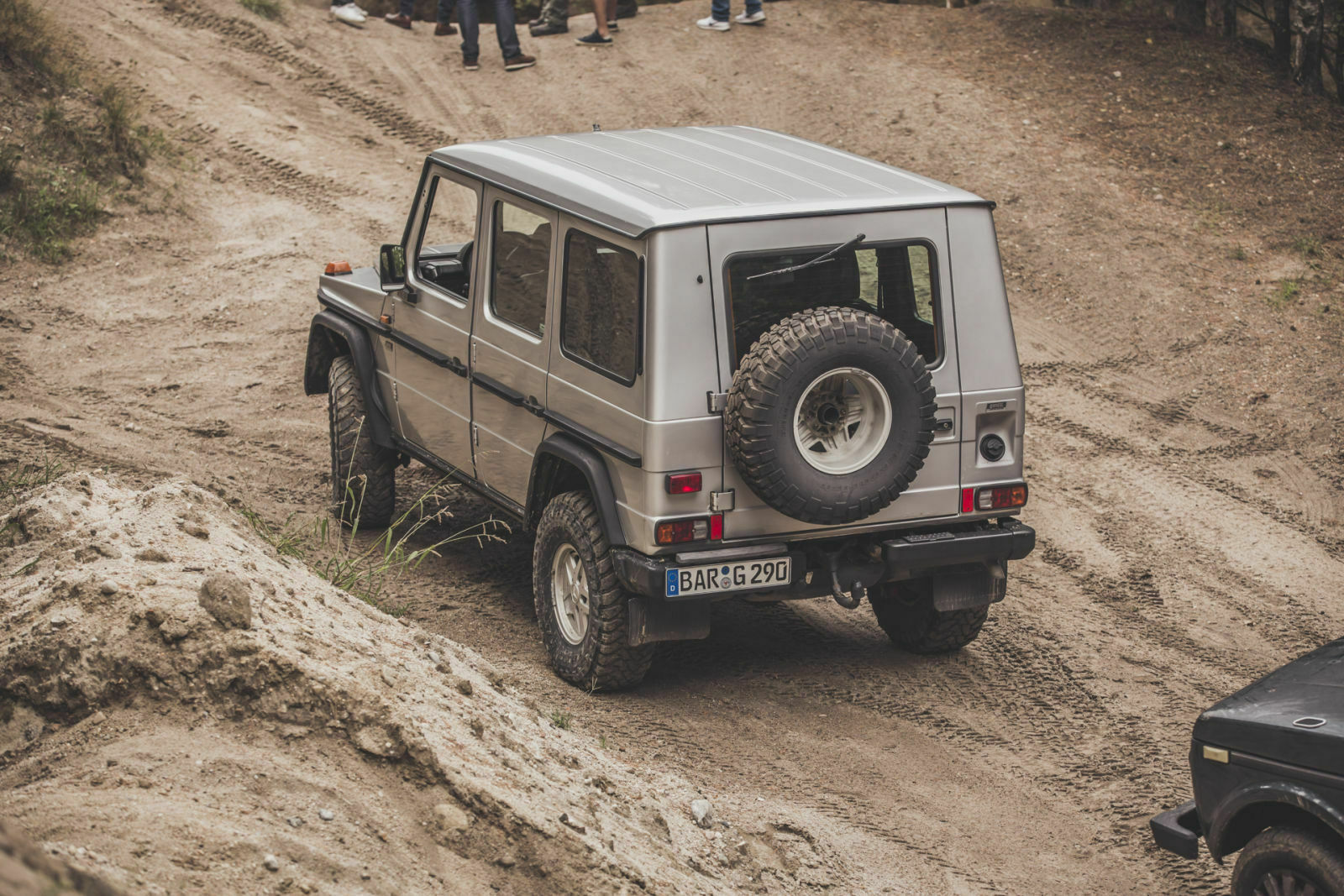 Mercedes G-Klasse gegen Lada Niva