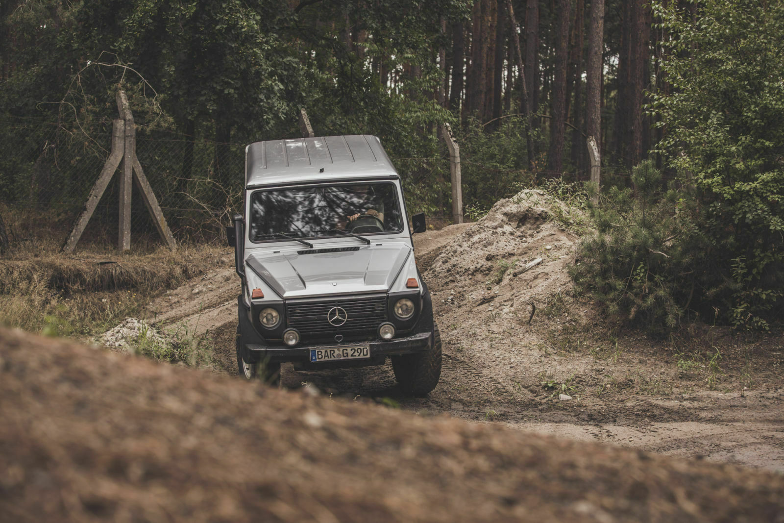 Mercedes G-Klasse gegen Lada Niva