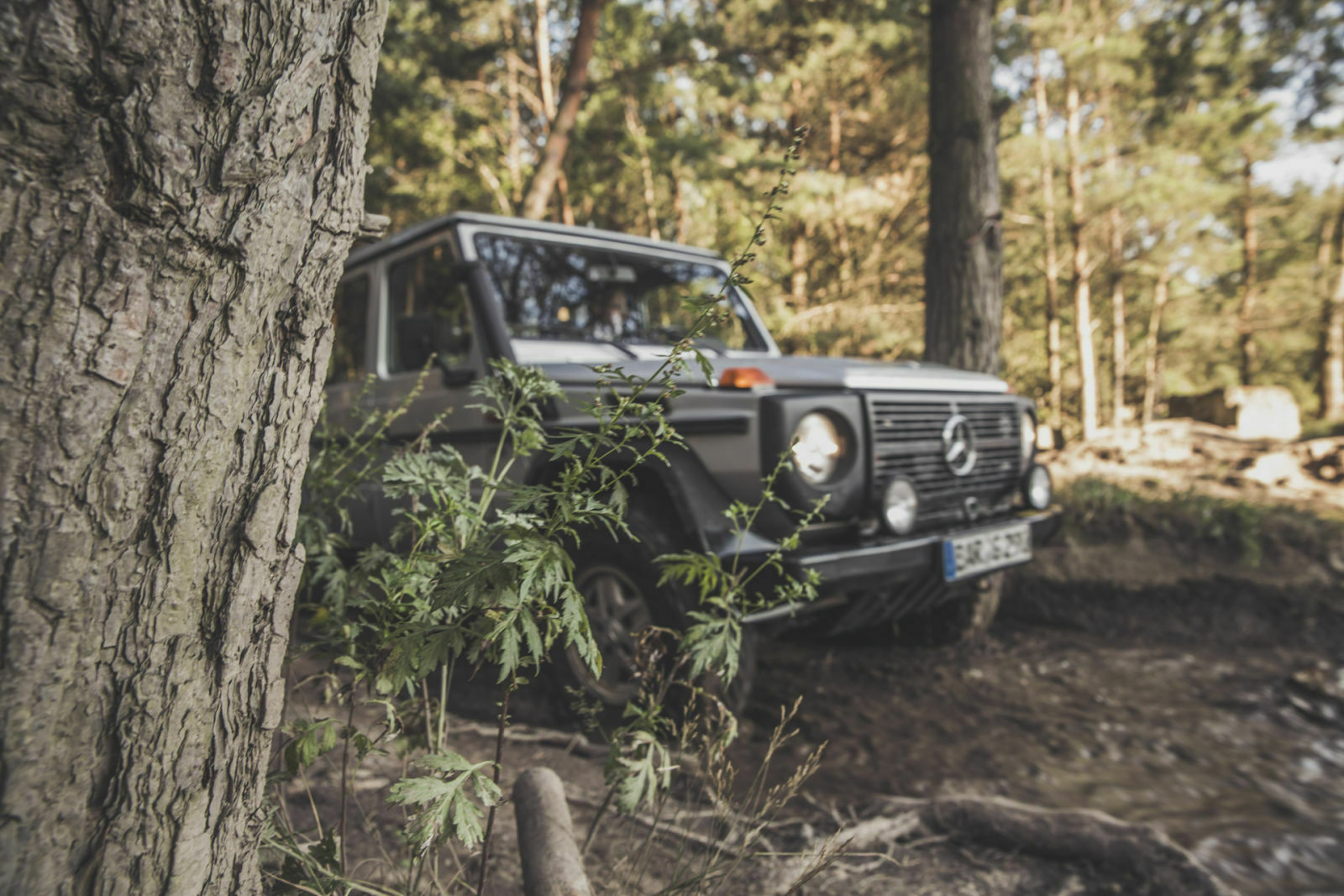 Mercedes G-Klasse gegen Lada Niva