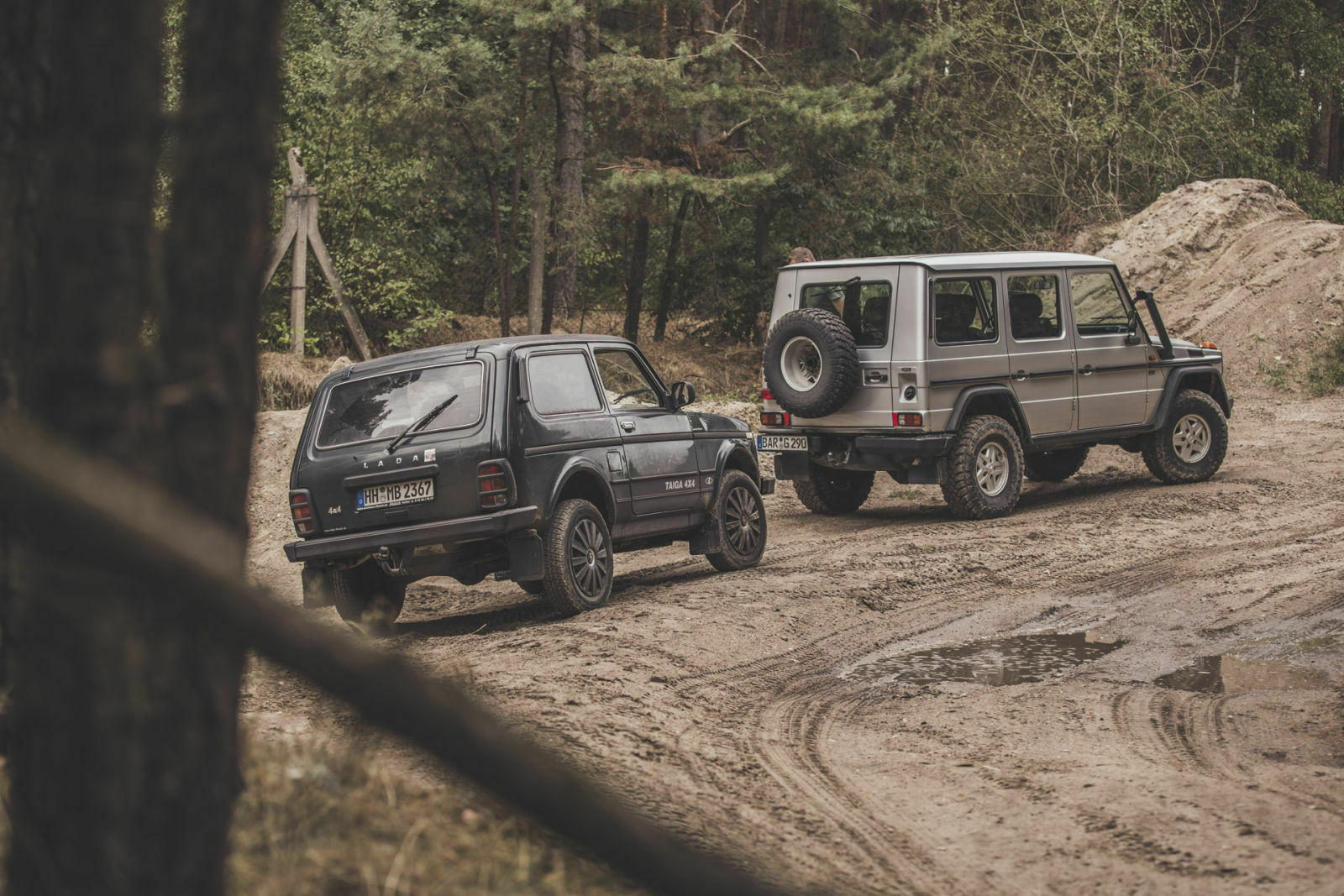 Mercedes G-Klasse gegen Lada Niva