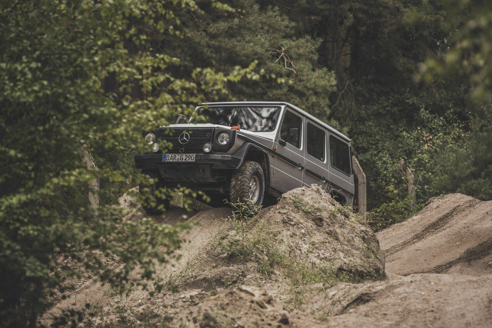 Mercedes G-Klasse gegen Lada Niva