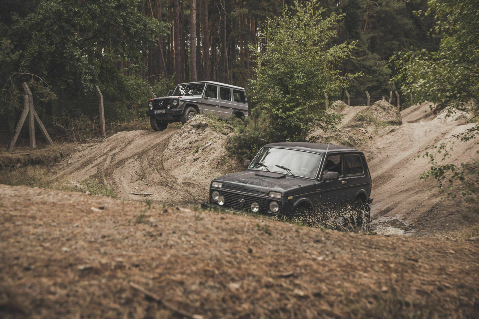 Mercedes G-Klasse gegen Lada Niva