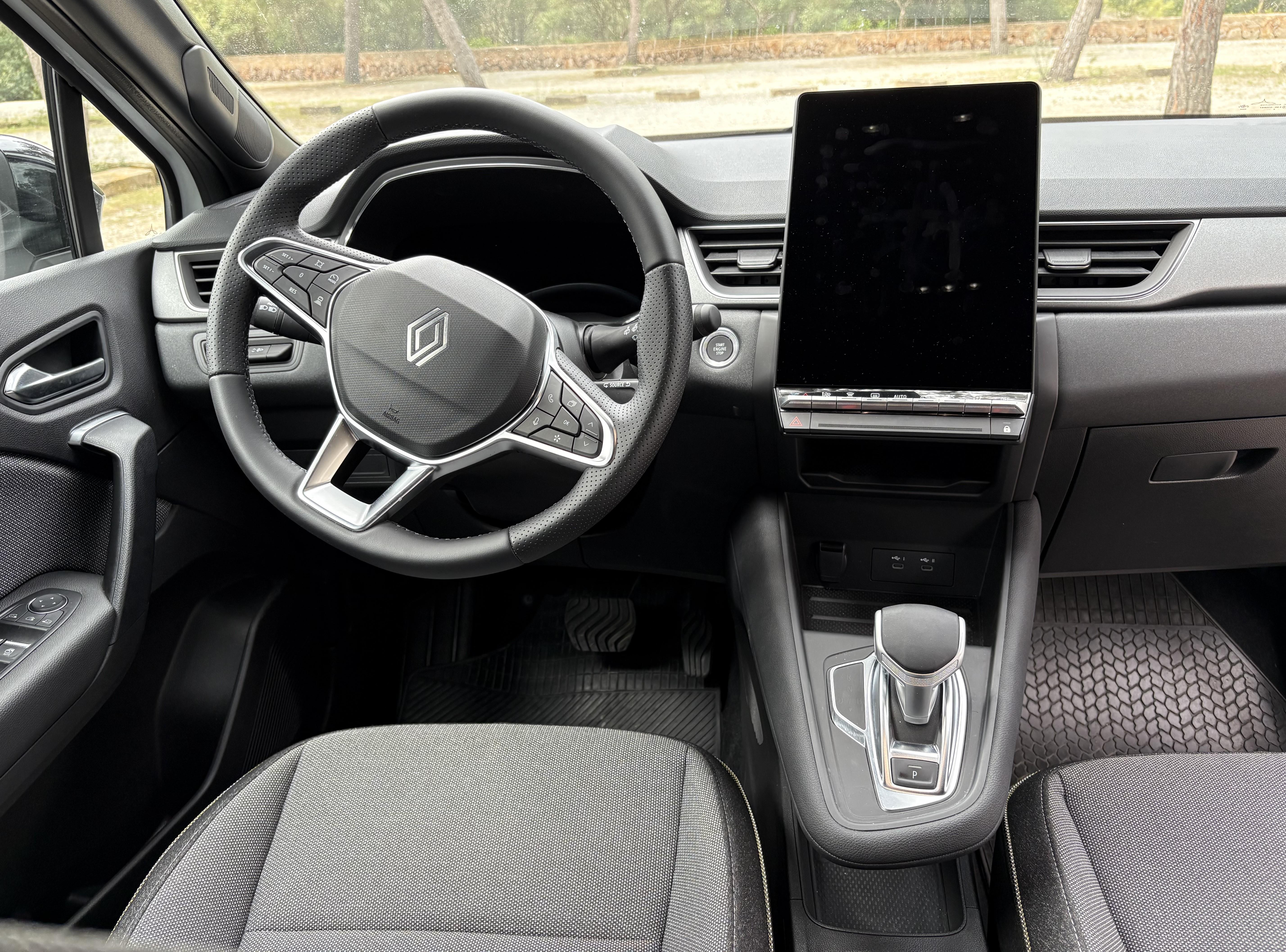 Mietwagen auf Mallorca: Renault Symbioz E-Tech Full Hybrid 145