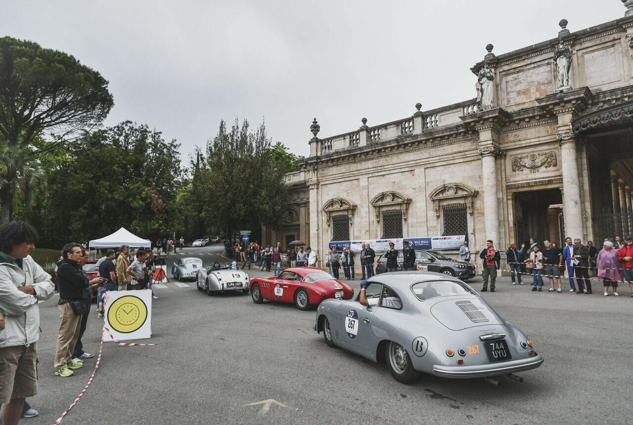 Schönheit in Rot: Abarth 204 Berlinetta Vignale