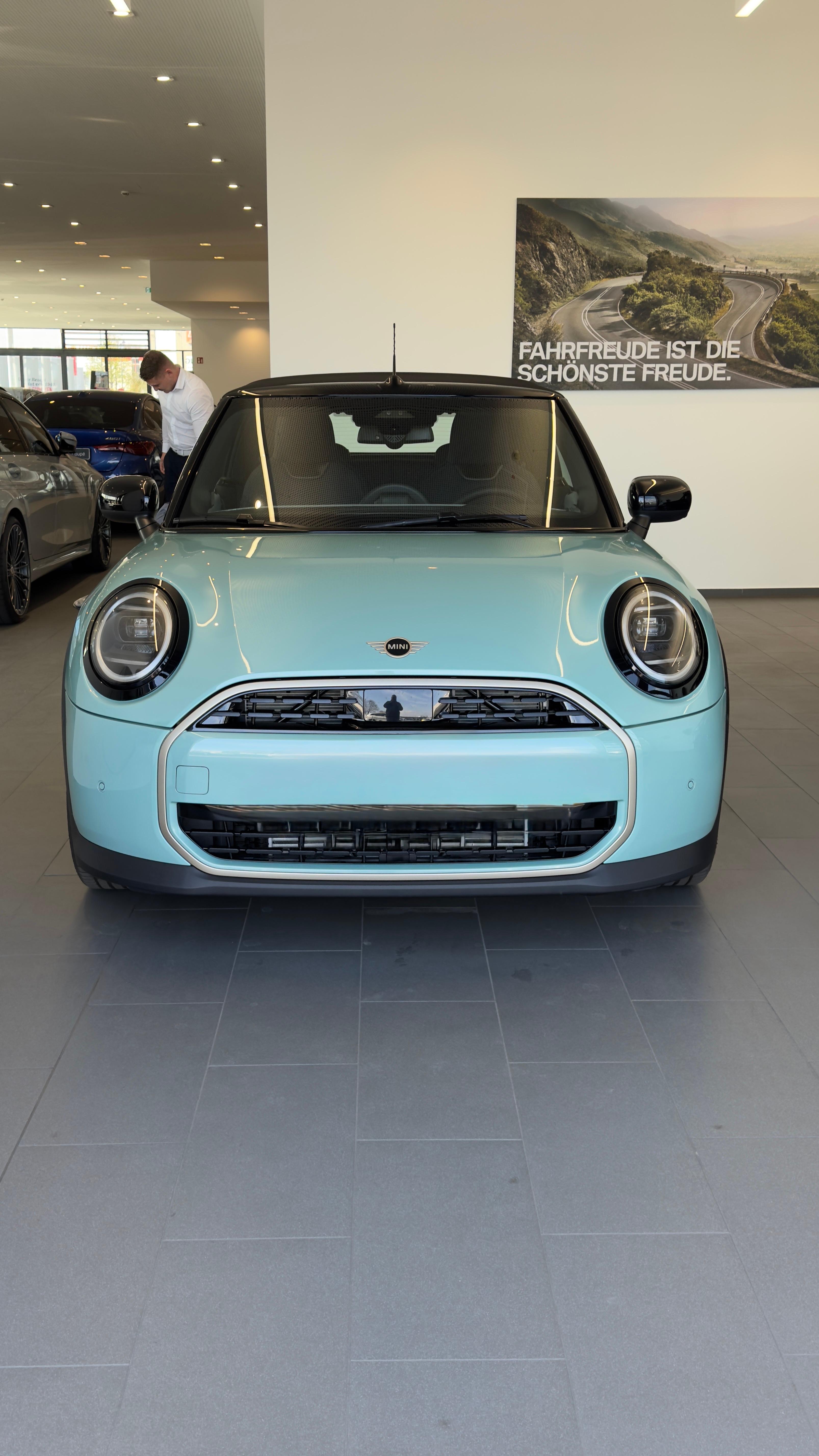 MINI Cabrio F67
