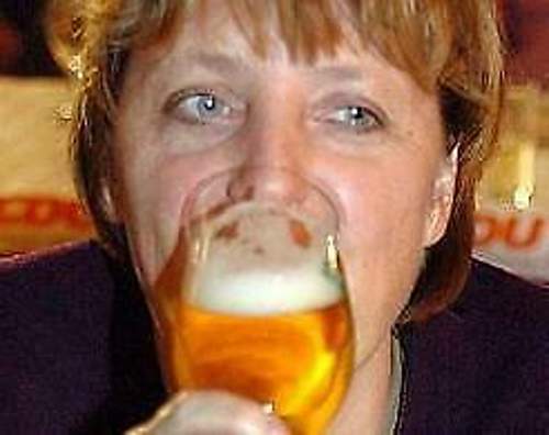 Ostmauerbestandsfeierbier