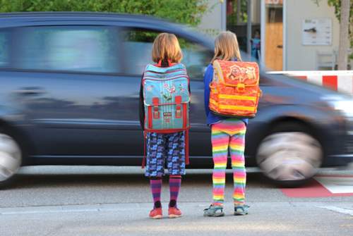 Der Einführung von Tempo-30-Zonen vor einer Schule, Kita oder einem Seniorenheimen wird erst nach vorheriger Prüfung stattgegeben