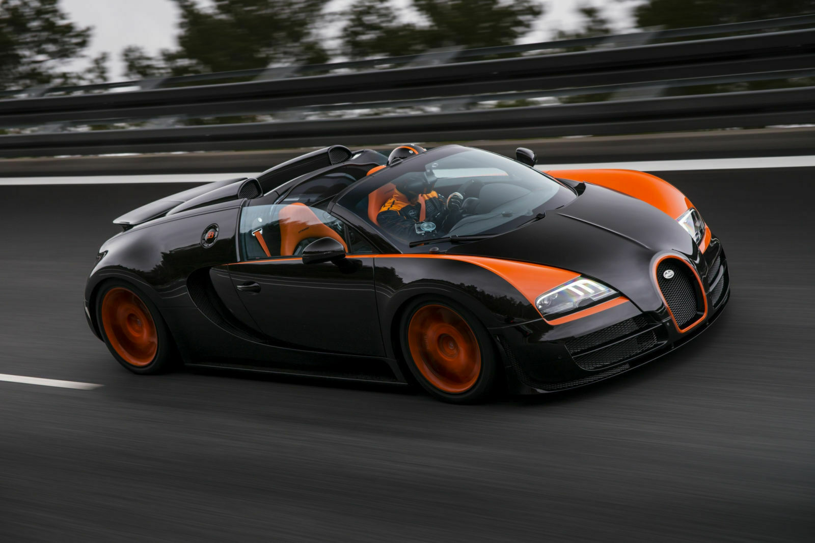 Bugatti Veyron 16.4 Grand Sport Vitesse bei der Weltrekordfahrt