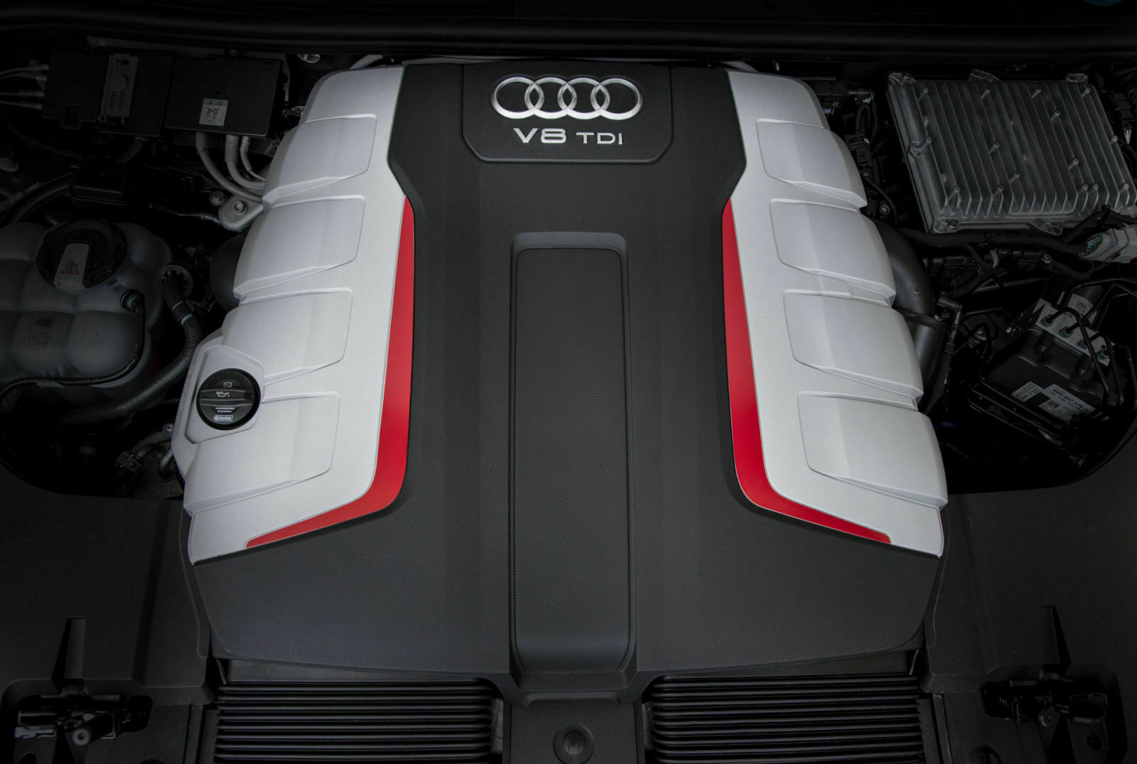 Der neu entwickelte 4,0-Liter-Diesel: Zwei Turbolader, ein Elektro-Verdichter, 435 PS, 900 Newtonmeter Drehmoment