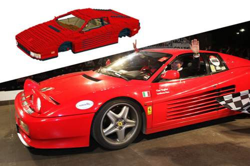 Diesem Ferrari fehlt noch ein Satz Räder. Er ist größer als normale Lego-Modelle