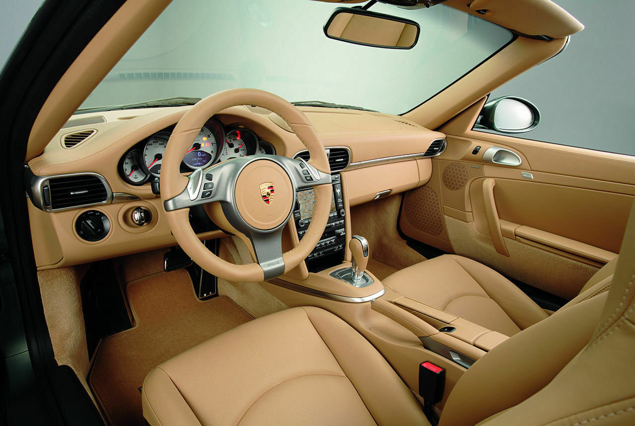 Vor dem Facelift bot Porsche eine Wandlerautomatik an, danach ein Doppelkupplungsgetriebe. Zu empfehlen ist nur Letzteres