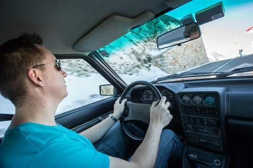 MT-Redakteur Constantin Bergander wagt den Ritt im 1984er-Audi-Sport-Quattro