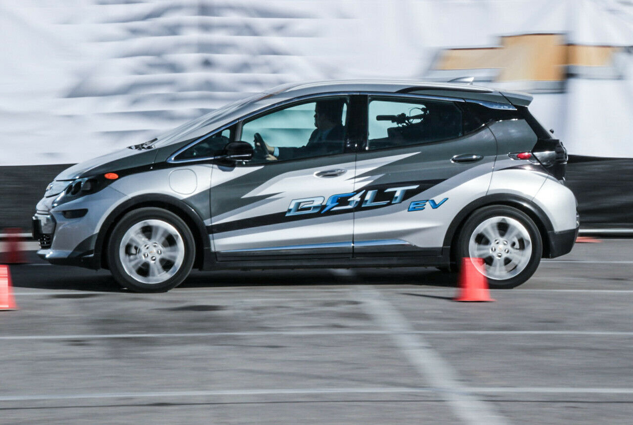 Anders als BMW beim i3 setzt Chevrolet beim Bolt auf konventionelle Karosseriematerialien