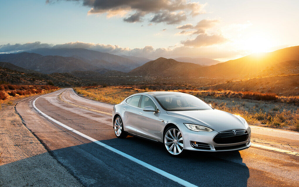 Mit diesem Auto fährt Tesla aktuell sehr erfolgreich - dem Model S, einer klassischen Stufenhecklimousine mit Elektromotor