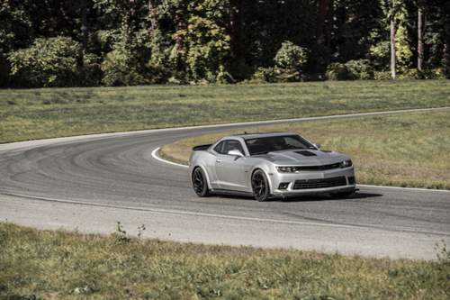 Das ist zwar nicht die Nordschleife, aber auch hier dürfte der Camaro Z/28 schneller sein als andere